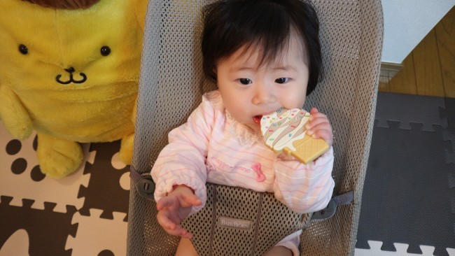 《なんでも口に入れちゃう赤ちゃんへ》歯固めってあった方がいい? いつから使うもの? 我が家お気に入りの歯固めはコレ♡