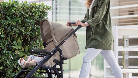 《2018年、総決算!》今年一番売れたベビーカーはどれだ!? 来年のトレンド予想も♪