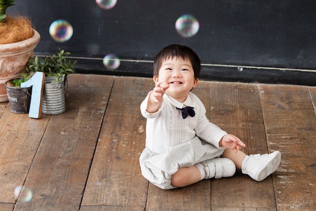 エンスタジオは赤ちゃん~子供の撮影に慣れていて、あやすのも笑顔を引き出すのもとっても上手でした♪