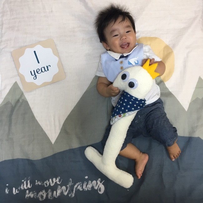 生まれたときの大きさと比べて、こ〜んなに大きくなりました