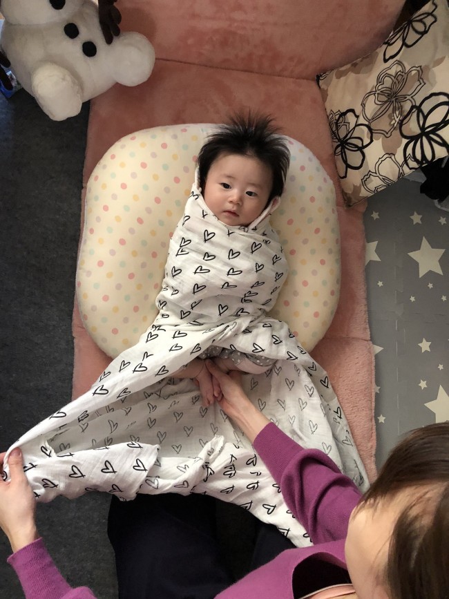 おくるみのコツ 実際の赤ちゃんで試してみました 正しいおくるみの使い方解説 代官山スタイル By Blossom39 おくるみのコツ 実際の赤ちゃんで試してみました 正しいおくるみの使い方解説 代官山スタイル By Blossom39