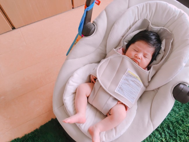 赤ちゃんの定位置はどこ バウンサーorスウィング ママたち愛用の室内ベビー用品を 比べてみました 代官山スタイル By Blossom39 赤ちゃんの定位置はどこ バウンサーorスウィング ママたち愛用の室内ベビー用品を 比べてみました 代官山スタイル By Blossom39