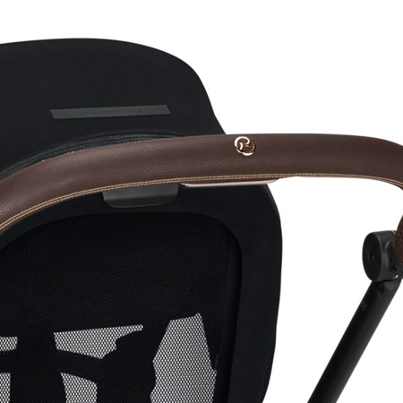 細部のデザインもマイナーチェンジしていて、気分が上がります