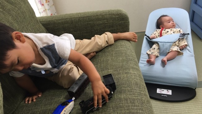 《1歳11ヶ月差兄妹》2人育児に便利♪ お下がり、買い足し、新調…こんなもの使っています!