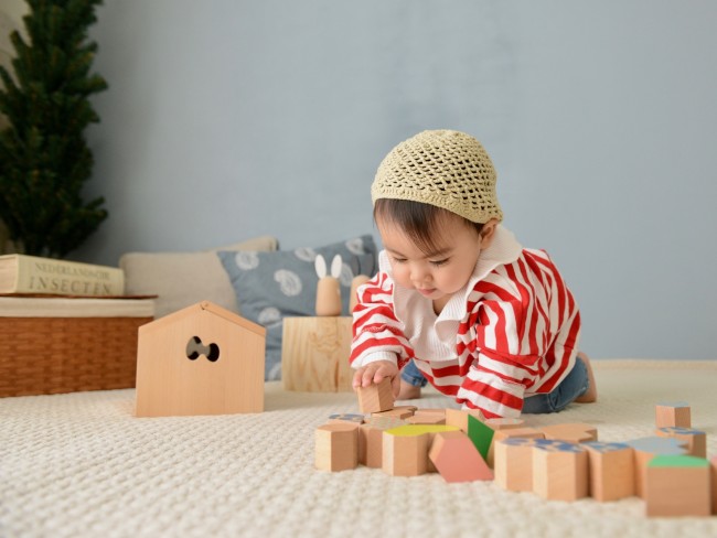 フィット感がある透かし編み。まあるい形が可愛い♪