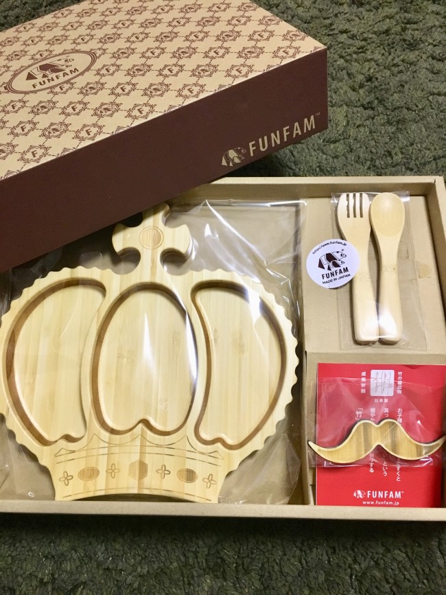 ボックスに入った豪華なセット! 出産祝いにもらったら嬉しいですね♡