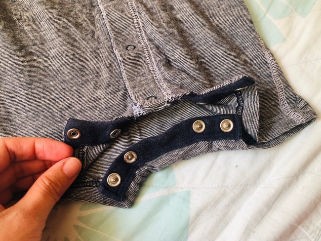 洋服を選ぶときのポイントは、「おまたがスナップボタンであるか!」でした