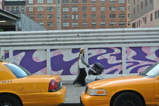 ベビーカーを押して歩くニューヨークは、いつもと違った景色でした