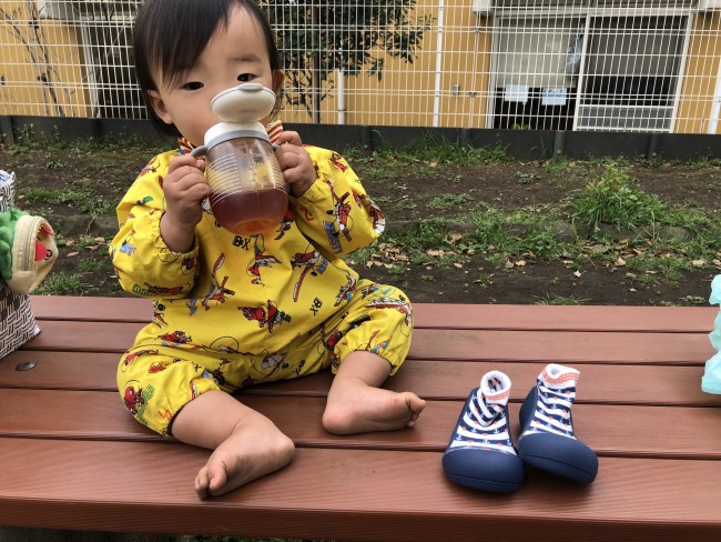 荷物に着替えとともにポンっと入れるだけ。お砂場着にアティパスが公園の定番スタイルに♪