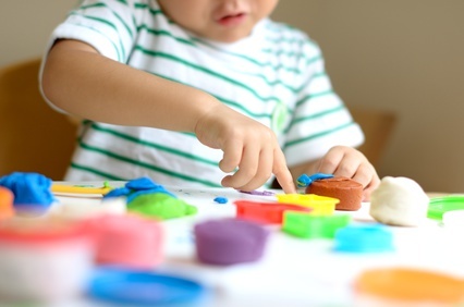 ベビーへのプレゼントでなくても、6歳未満の子がいる家庭では表示をチェックして!