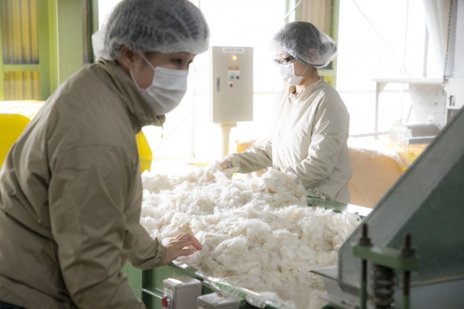 自社工場にて加工・製造。ひとつひとつの工程に厳格なルールと並々ならぬこだわりを持っている 写真提供:株式会社ハート