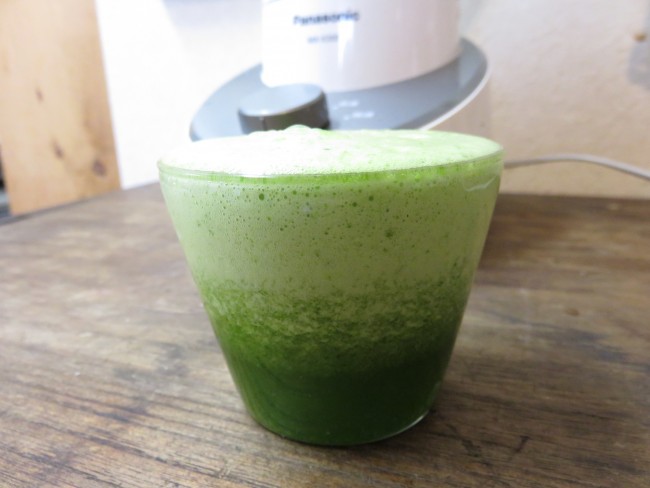 色こそ「野菜!」ですが、りんごジュースがベースなので、子どもでも飲みやすい味です