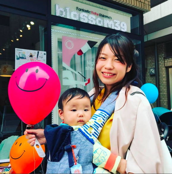 抱っこひもは2個使いがベスト 産休中ベビーショップスタッフが教える 月齢による抱っこひも使い分け術 代官山スタイル By Blossom39
