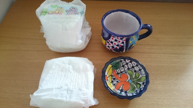 陶器などは余ったオムツでくるむと安心&省スペースに