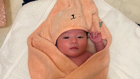 《お風呂上りや水遊びに♪》ベビーからキッズまで長く使えて可愛い、フード付きタオルが大活躍♡