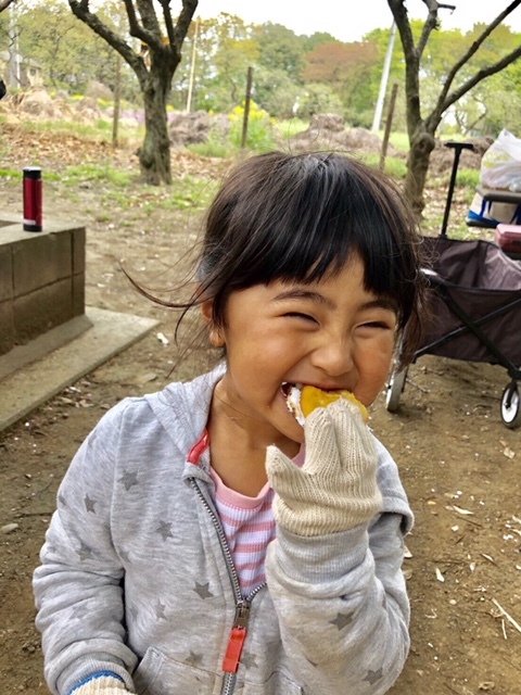 ふわふわとろとろのマシュマロを、クラッカーでサンドして!
