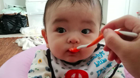 《生後6ヶ月、離乳食スタート♪》好きなメニューで楽しく食べよう! 素材別、食器のメリット・デメリット