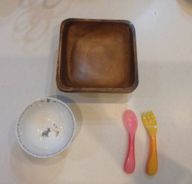 いろいろな素材の食器を使いわけしています