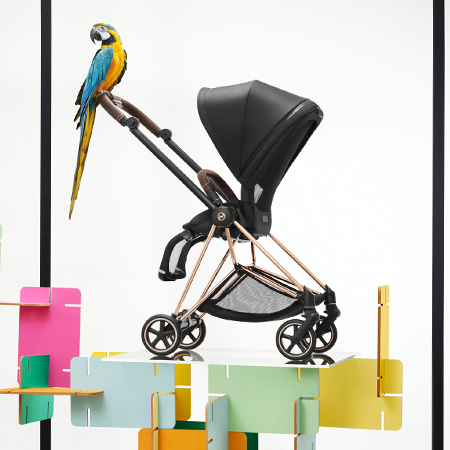 ブラックのシートとの合わせが一番人気。より一層ラグジュアリーに!