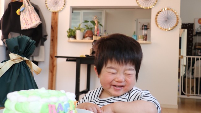 【2歳のバースデー、どうする?】ごちそう、プレゼント、ケーキ、飾り付け… 子どもが喜ぶとっておきの1日にしよう♡