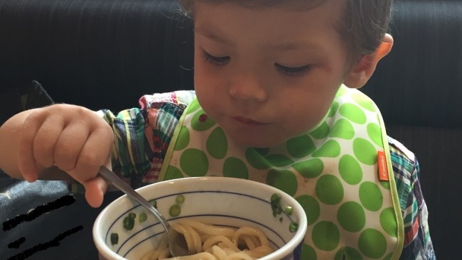 ママだってゆっくりランチしたい! ベビー連れの外食アイテムと、楽しく過ごすコツ♪