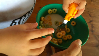 《おやつはたのしくおいしく》エネルギー補給やカラダ作りに、気になる0歳からのおやつ事情♪