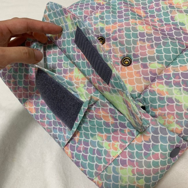 ちょっとしたポケットに、携帯や鍵などを入れておけて便利