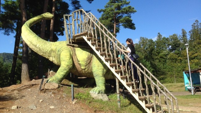 《恐竜好きっ子必見!》本物みたいな動く恐竜に大興奮♪ 遊んで学べる福井県立恐竜博物館へ行こう!