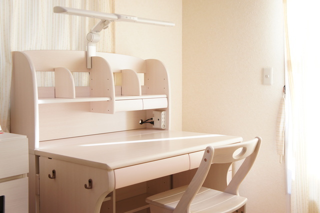 入学準備の定番だと思っていたけれど 学習机 の買い方が変わってきてるって本当 代官山スタイル By Blossom39