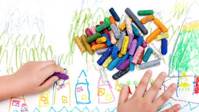 お絵描き大好きキッズおすすめ♪ 子どもも楽しく、ママも安心な、はじめてのお絵描きグッズ9選!