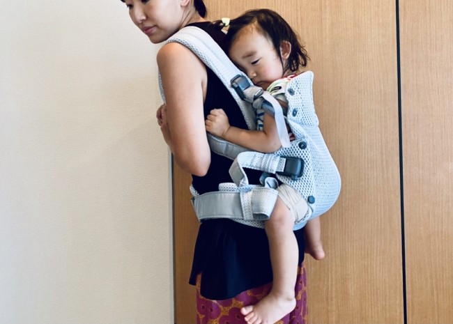 対面 前向き おんぶ ベビービョルンの新作 ハーモニーを試してみました 装着の手順と ここがポイント 代官山スタイル By Blossom39 対面 前向き おんぶ ベビービョルンの新作 ハーモニーを試してみました 装着の手順と ここがポイント 代官山スタイル By Blossom39