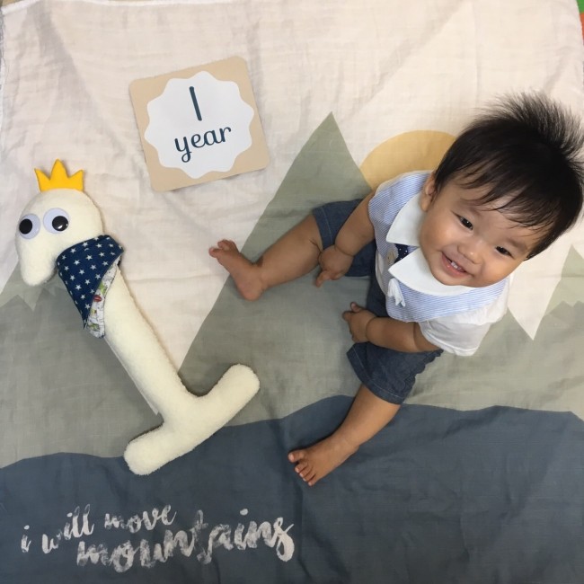 1のカタチをしたナンバークッションを手作り♡ 出生身長と同じ大きさで作りました