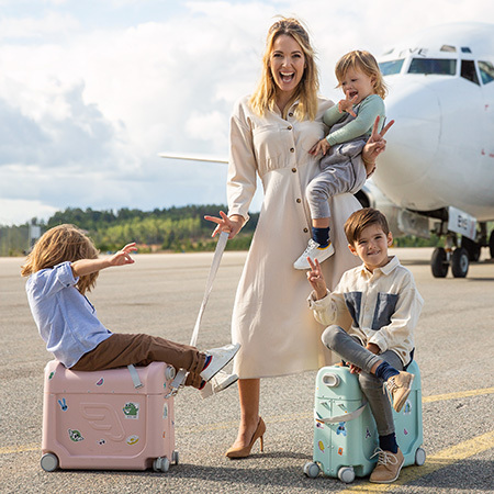 子どもが一人で持ち運べる、キッズ専用スーツケース