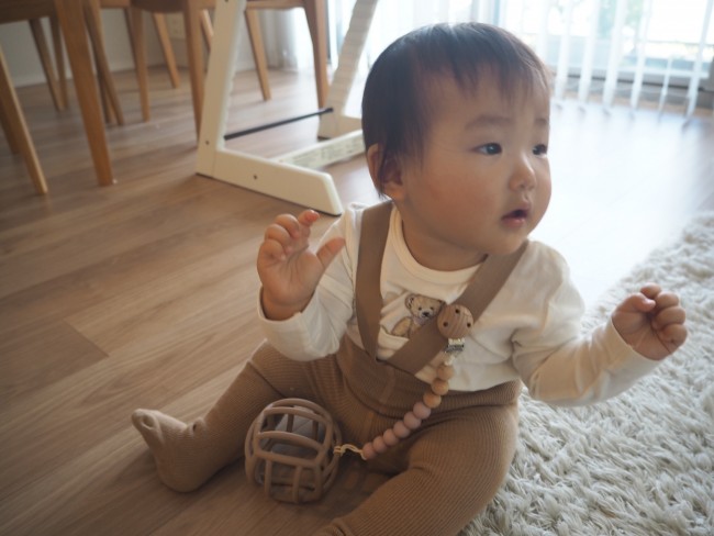 秋冬の出産祝いにも 着せやすくてあったかい 大人気サスペンダータイツの着回しコーデ 代官山スタイル By Blossom39 秋冬の出産祝いにも 着せやすくてあったかい 大人気サスペンダータイツの着回しコーデ 代官山スタイル By Blossom39