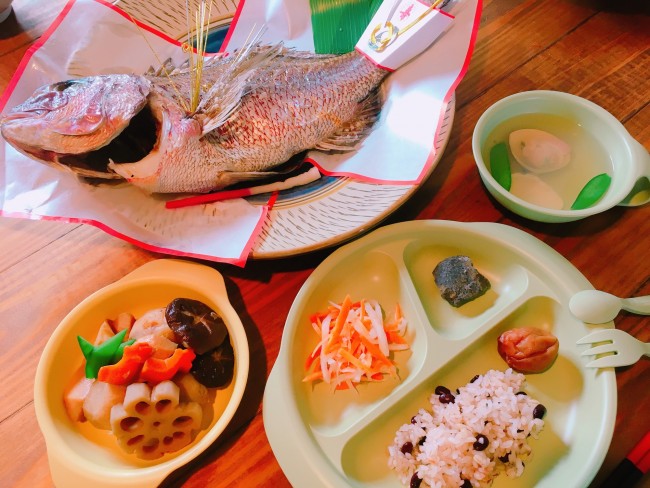 こちらがお食い初めのメニュー。それぞれに日本らしい素敵な由来があります