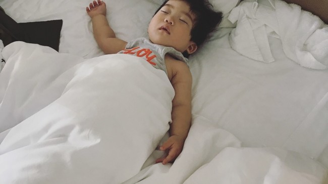 《おひるねって、いつまでしてる?》赤ちゃん〜3歳まで、我が子のおひるねスケジュール