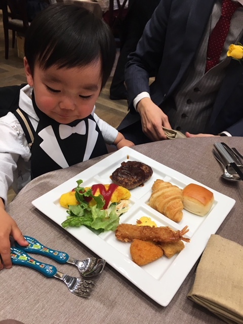 子どもと一緒に 素敵な1日に 子連れ結婚式 気をつけたこと 我が家の失敗談 代官山スタイル By Blossom39 子どもと一緒に 素敵な1日に 子連れ結婚式 気をつけたこと 我が家の失敗談 代官山スタイル By Blossom39