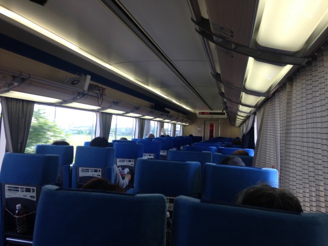 2階席から外を眺めながらの旅行も素敵ですね!