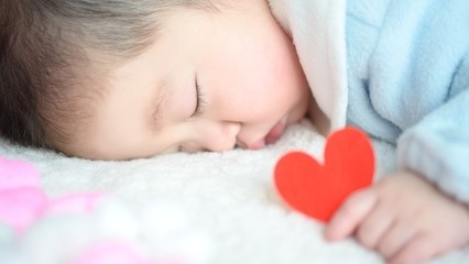 ポイントはパジャマ?室温? 乳幼児の冬の寝冷え対策!