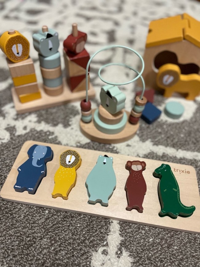 トリクシーの木製おもちゃが、ぞくぞく新発売! 今回は、3歳と1歳の姉妹で遊んでみます♡