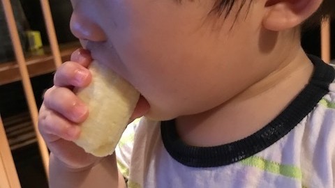 《赤ちゃんのおやつ》何をどれくらい食べてるの? 我が家のおやつ、簡単レパートリー