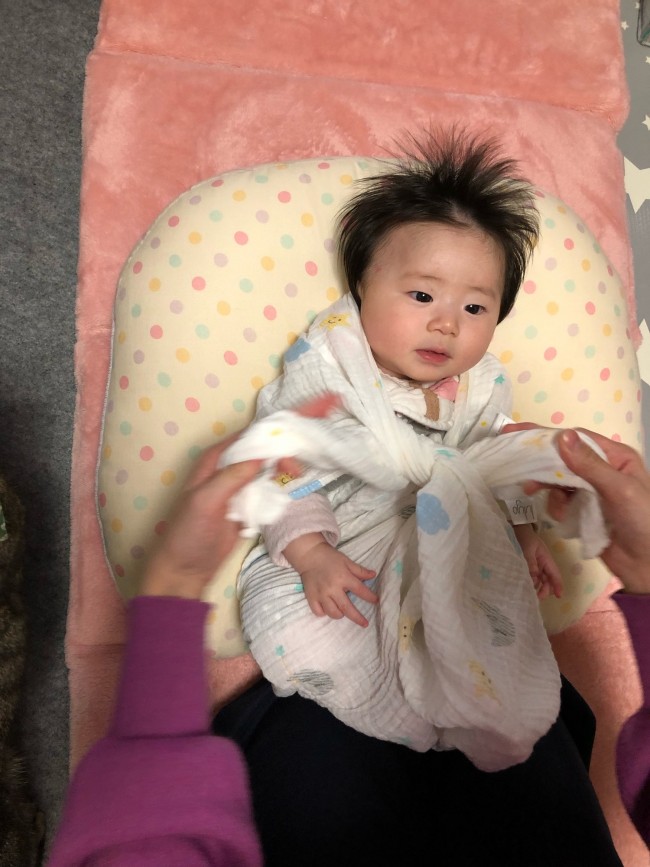 おくるみのコツ 実際の赤ちゃんで試してみました 正しいおくるみの使い方解説 代官山スタイル By Blossom39 おくるみのコツ 実際の赤ちゃんで試してみました 正しいおくるみの使い方解説 代官山スタイル By Blossom39