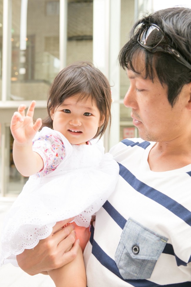 Family Snap 夏のおしゃれは ワンピースの下から覗くフリフリのベビーブルマで 代官山スタイル By Blossom39 Family Snap 夏のおしゃれは ワンピースの下から覗くフリフリのベビーブルマで 代官山スタイル By Blossom39