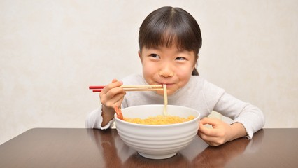 《カラダを使うので、こどもにぴったり!》夏の親子クッキングに、手作りうどんはいかが?