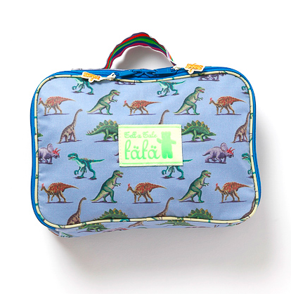 かわいいテキスタイルが人気のフェフェ。マルチポーチはおむつポーチとして優秀!