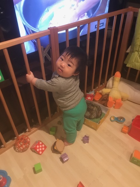 動きたい盛りの頃には、おやつやジュースなど気の紛れるものを用意して