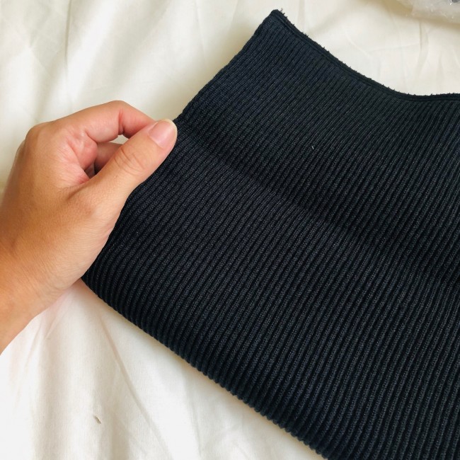 触ってみて驚き! 柔らかさと、生地の伸び感が抜群です