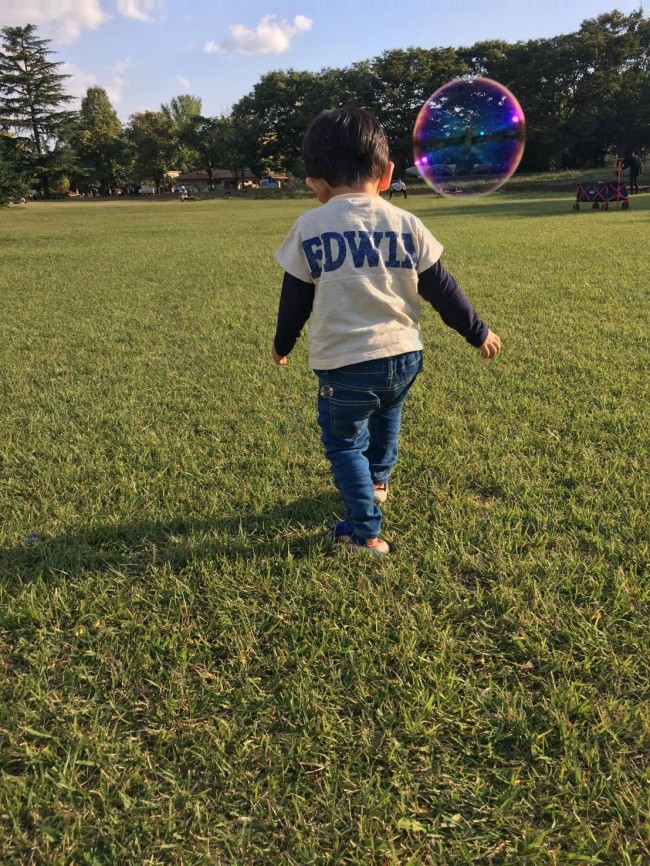 やっぱり外で遊ぶのは楽しいね！ 親子とも、笑顔で公園遊びができますように♪