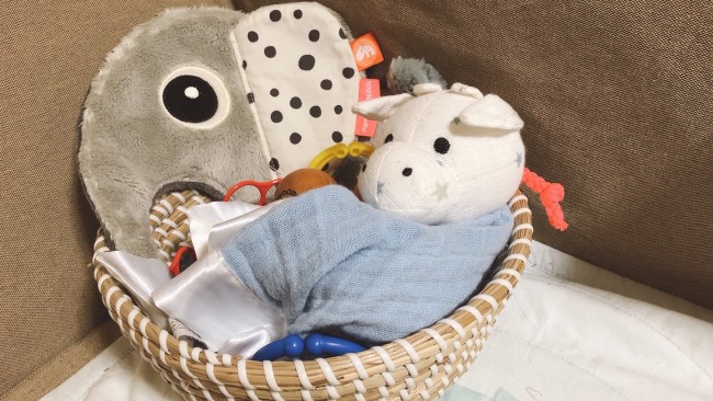 《にぎにぎ、なめなめ…》赤ちゃんのはじめてのおもちゃは、コレを買いました♪