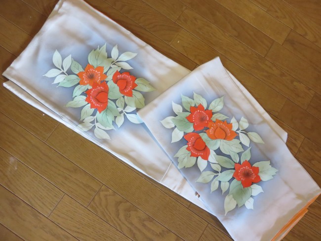 いかにも季節の柄やお花でなく、いつでも着られる柄を選びたいですね